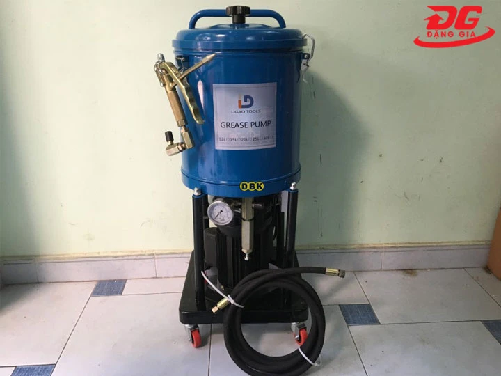 Máy bơm mỡ thủ công Là dòng thiết bị cơ bản