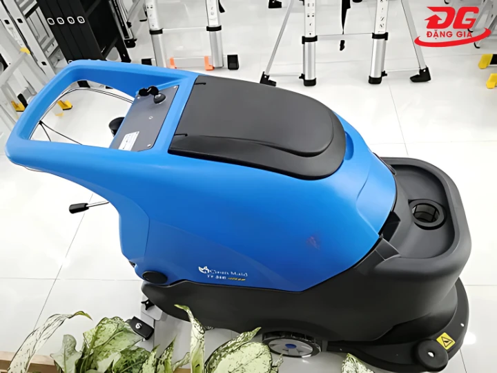 Máy Chà Sàn CleanMaid Có Tốt Không? Ưu Điểm & Ứng Dụng