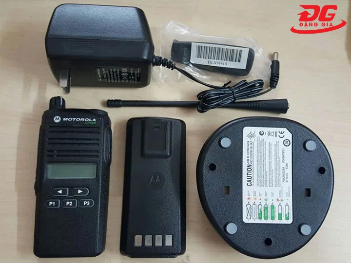 Máy đàm thoại UHF Motorola CP1300