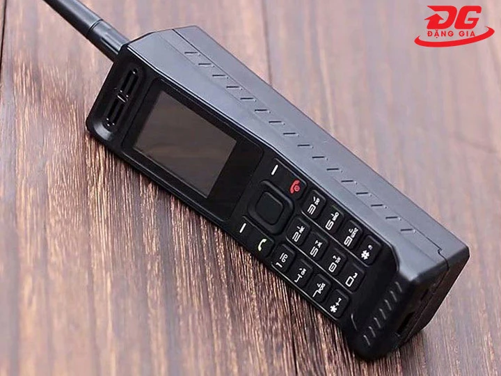 Retro Telephone W2