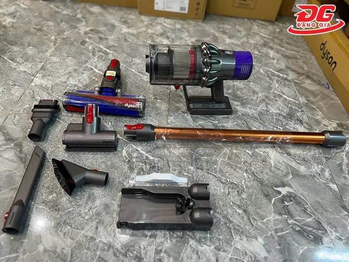 Dyson V10