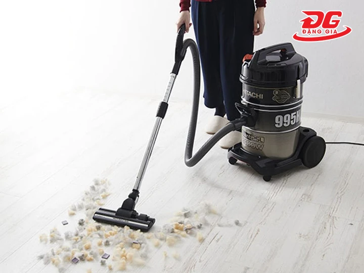 máy hút bụi công nghiệp Hitachi hút bụi nhanh