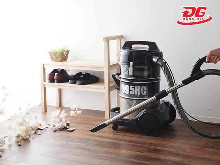 máy hút bụi công nghiệp Hitachi thổi bụi