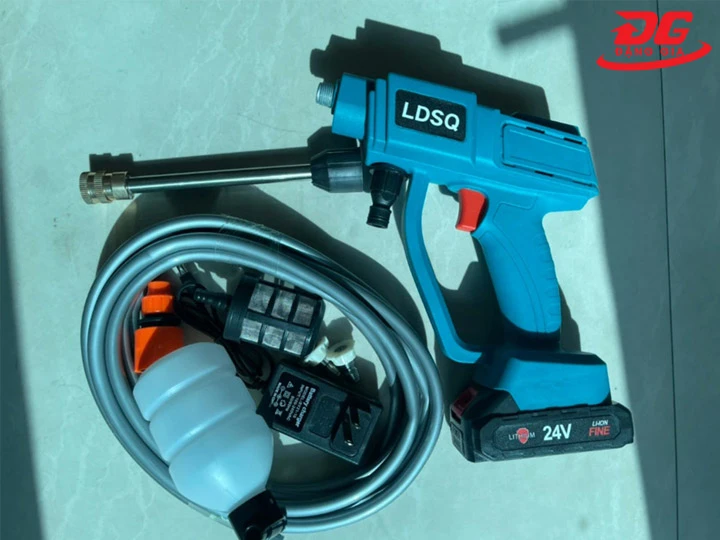 Máy rửa xe 24V LDSQ
