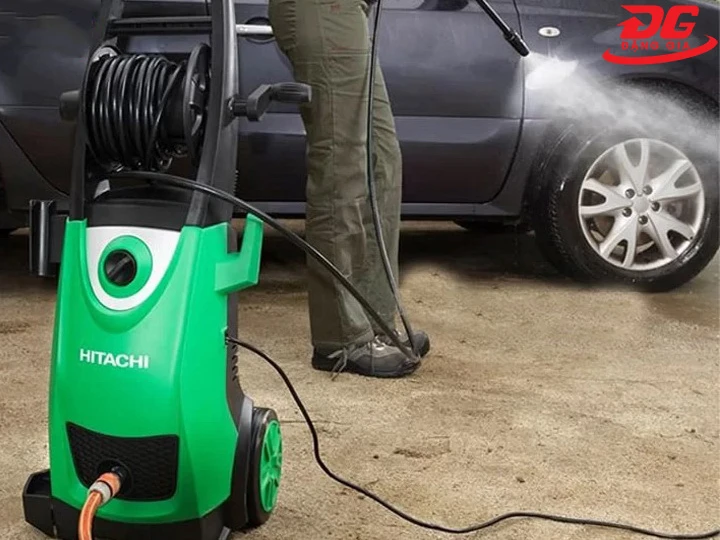 máy rửa xe Hitachi xịt rửa khỏe