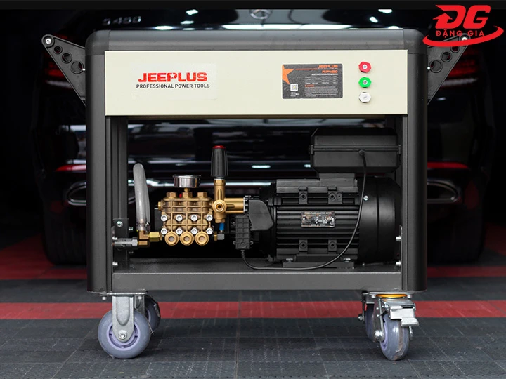 máy rửa xe Jeeplus