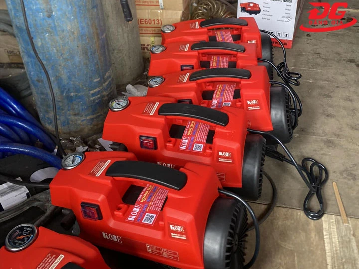 Máy rửa xe Kobe đều là máy mini