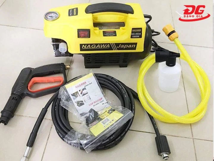 Máy rửa xe mini Nakawa 1800W 563A