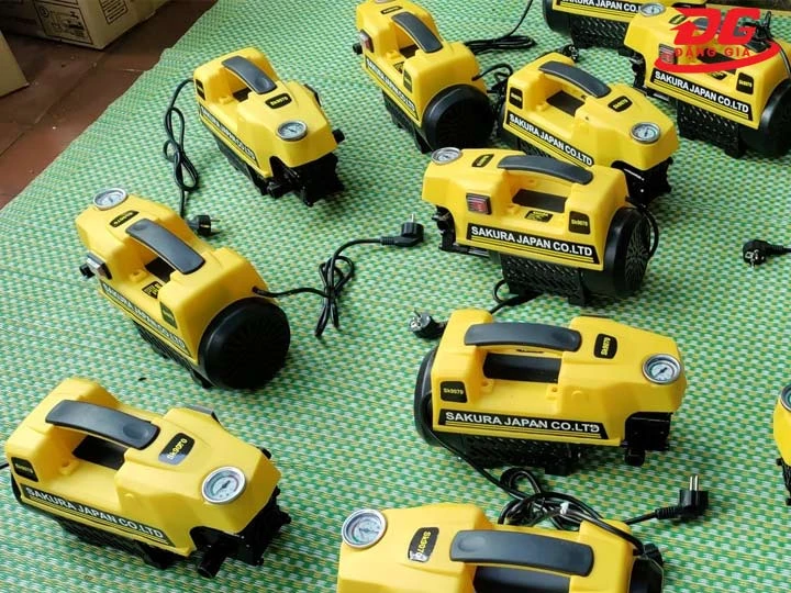 Máy rửa xe Sakura chỉ có dòng mini