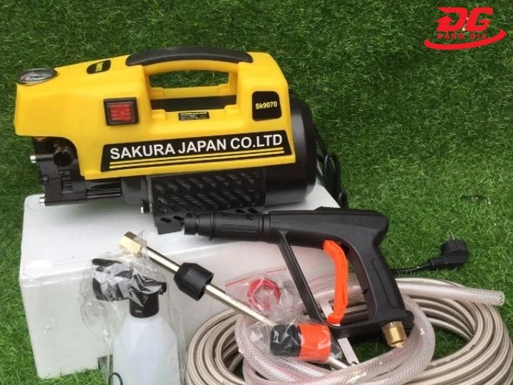 Máy rửa xe Sakura 2500W SK9070