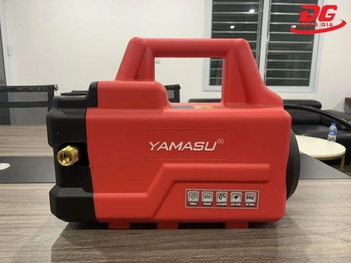 Máy rửa xe Yamasu lực phun mạnh\