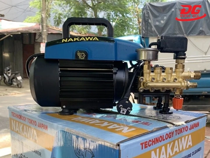 Máy xịt rửa xe Nakawa 686 2100W