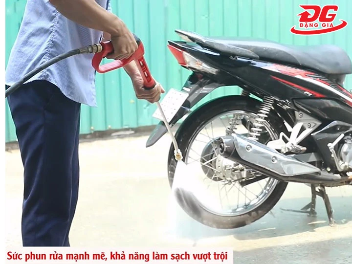 xịt rửa siêu mạnh