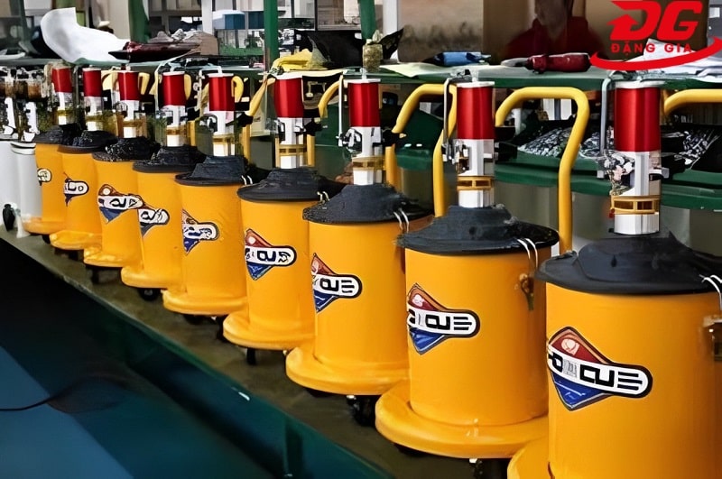  Đặng Gia phân phối máy bơm mỡ khí nén Kocu GZ-A9 chính hãng