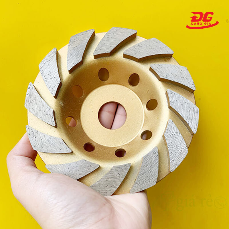 Đĩa mài 125 mm có độ bền cao, dễ sử dụng