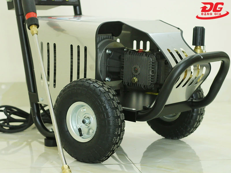 Thiết kế hiện đại, tiện lợi với hệ thống bánh xe cơ động