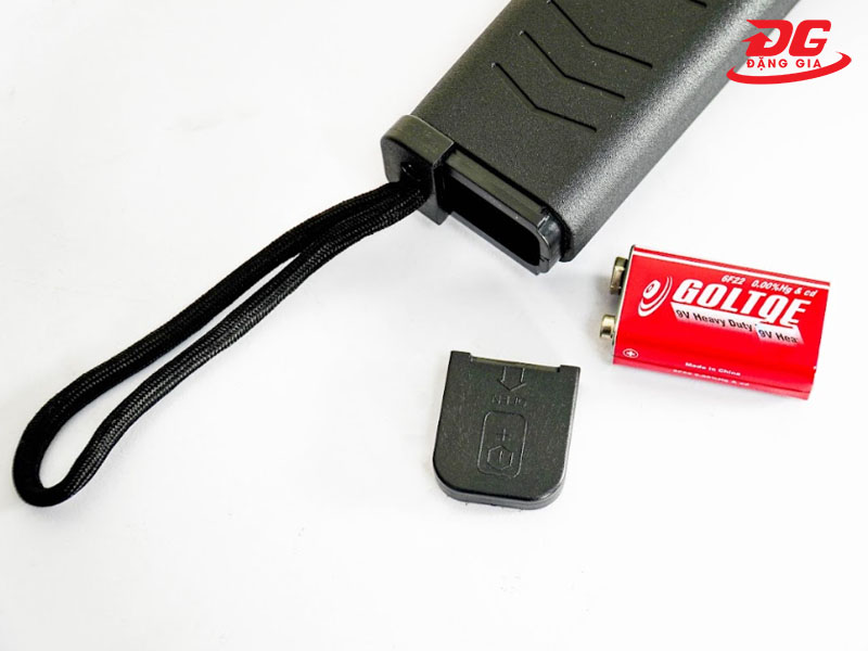 Pin của máy dò kim loại cầm tay mini