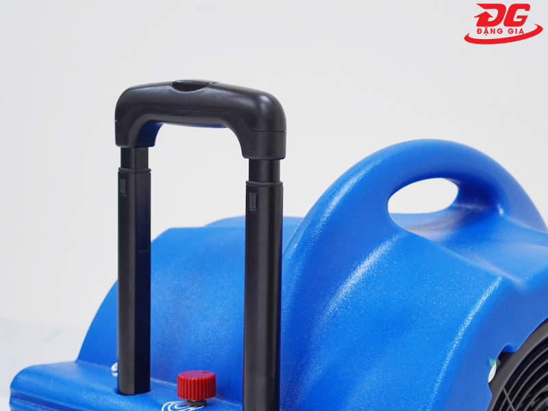 Tay cầm điều chỉnh được độ cao tiện lợi