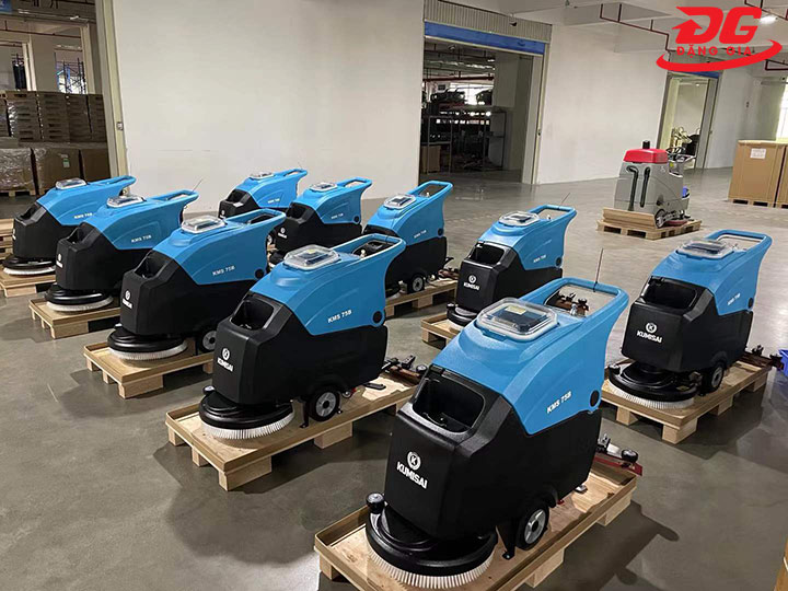 Máy chà sàn liên hợp Kumisai