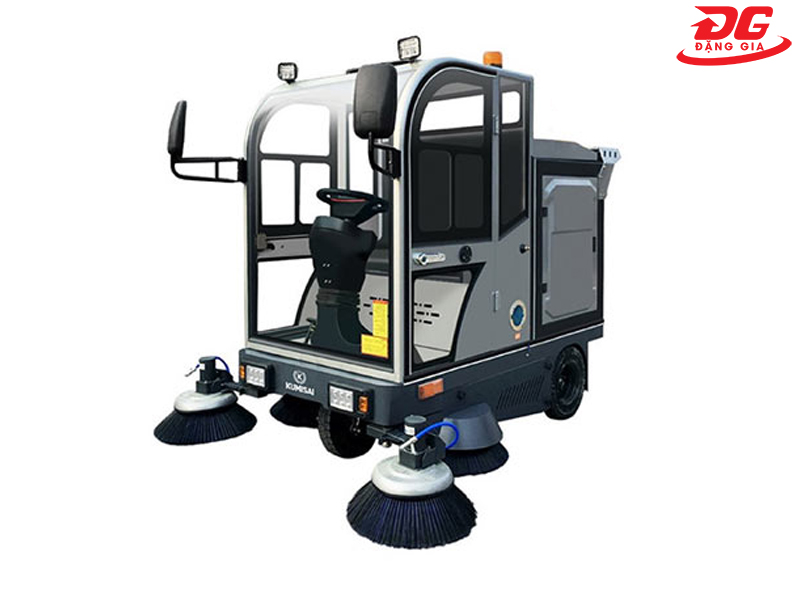 Xe quét rác ngồi lái Kumisai KMS 1900D