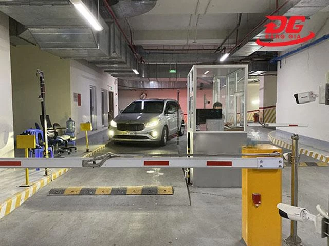 cổng barie điện BS306TI