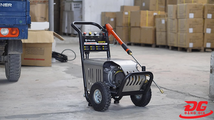Máy phun rửa xe Palada 18M26-3.7T4