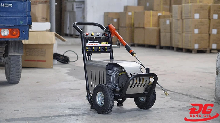 Máy phun rửa xe Palada 18M26-3.7T4