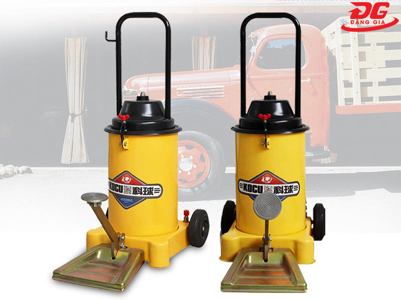 Máy bơm mỡ đạp chân 12L Kocu GZ-6J