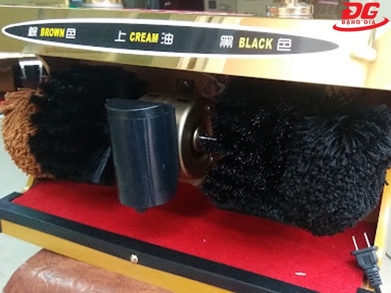 Làm sạch nhanh, đánh bóng đều với bộ chổi