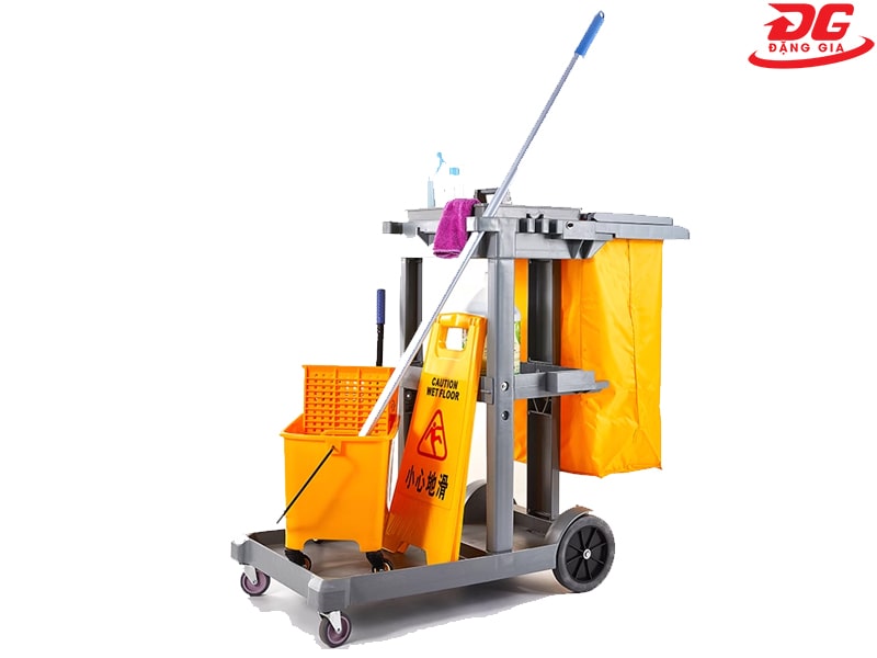 Xe đẩy vệ sinh mang lợi nhiều ích cho người sử dụng