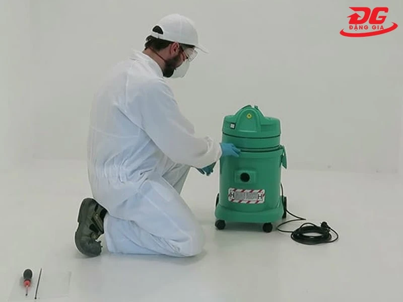giá Máy hút bụi phòng sạch IPC GP1/27 HEPA ISO5