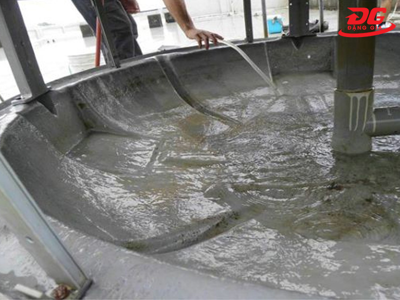 Vệ sinh tháp định kỳ, tránh ảnh hưởng đến khả năng làm mát của tháp