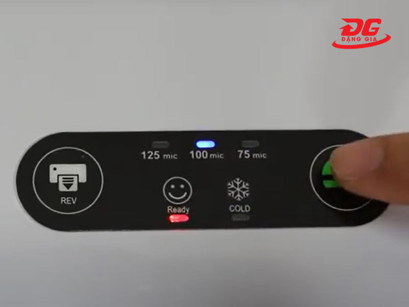 Nhấn nút mũi tên 2 chiều để chọn loại màng ép phù hợp