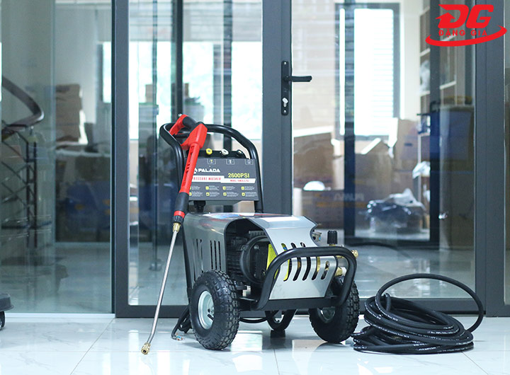 Máy rửa xe Palada