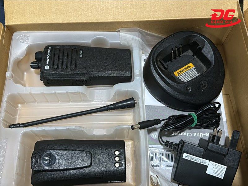 Các phụ kiện đi kèm với máy