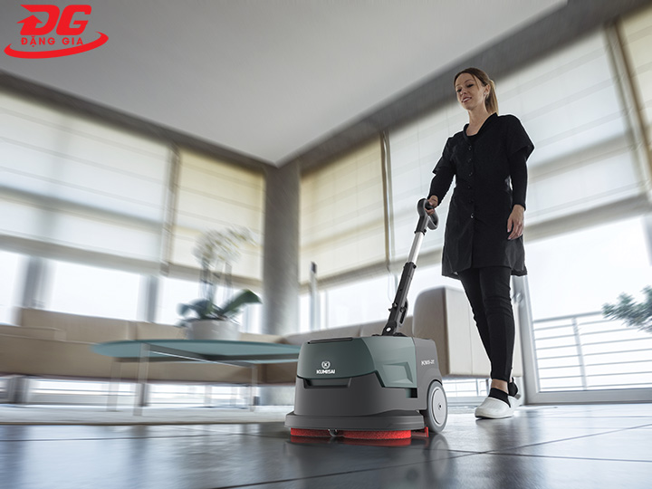Model KMS 2E có thể điều khiển 1 tay dễ dàng