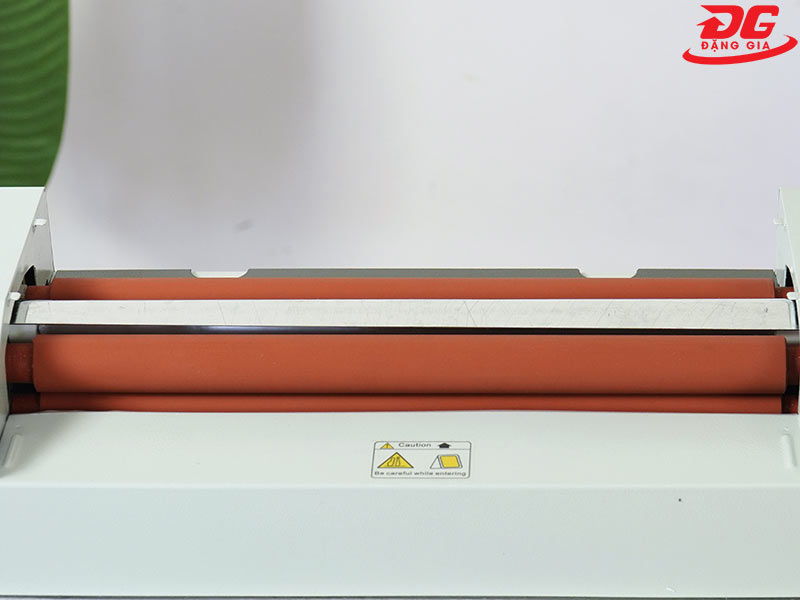 4 trục lăn của máy