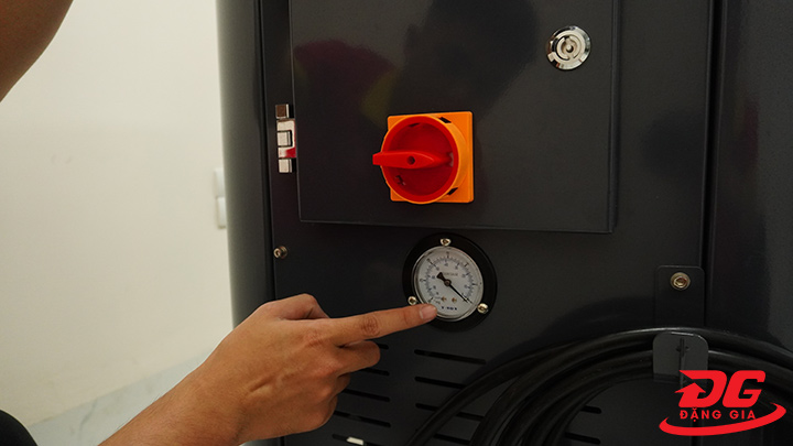 Máy hút bụi nước công nghiệp CleanTech CT 10A