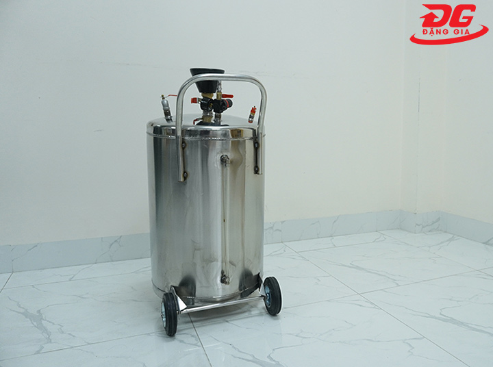 Ảnh chụp mặt sau bình bọt tuyết JB169