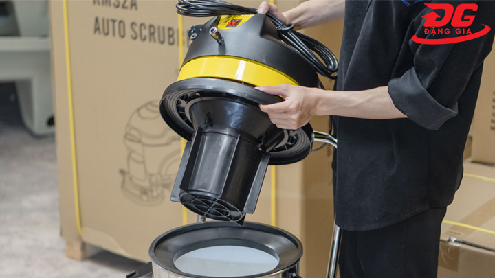 Máy giặt thảm nệm Kumisai KMS 401C