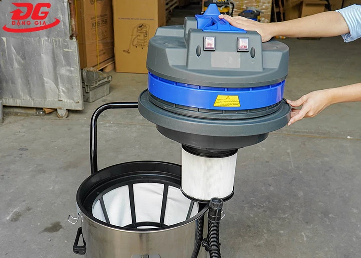 Máy hút bụi nhà xưởng Kumisai KMS70H HEPA