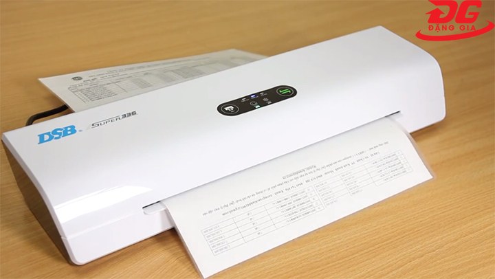 Máy ép plastic DSB có tính năng chống kẹt giấy thông minh