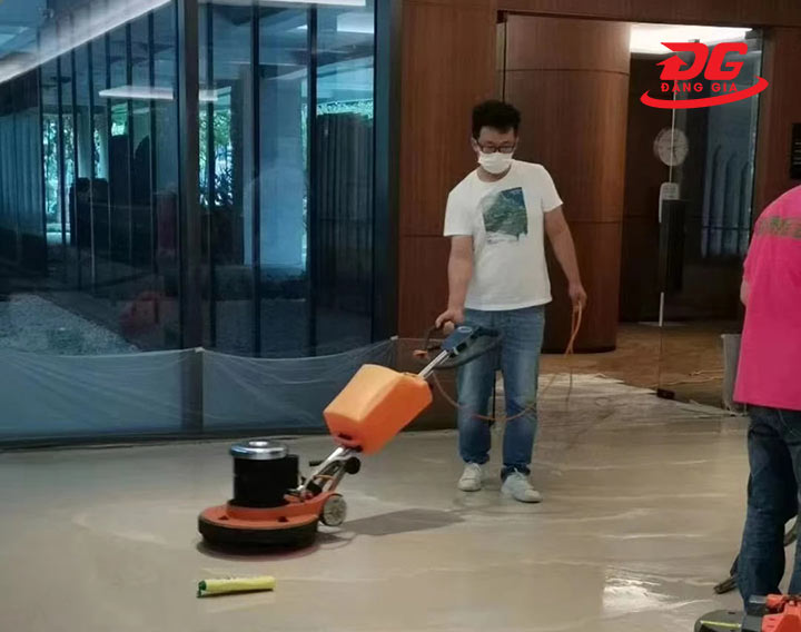 Các lưu ý khi sử dụng và vận hành máy mài sàn Karva