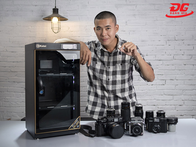 Mua tủ bảo quản máy ảnh Nikatei hợp túi tiền