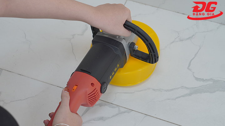 Máy lau sàn cầm tay Kumisai KMS 1500