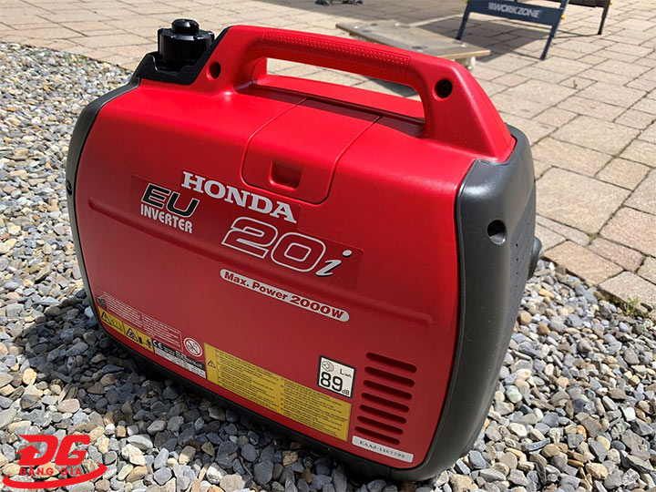 Mặt sau Máy phát điện Honda EU 20i