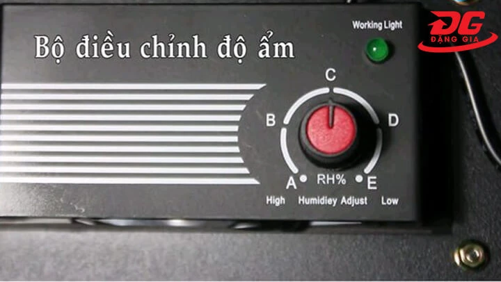 Bộ điều chỉnh ẩm dạng núm xoáy bên trong tủ
