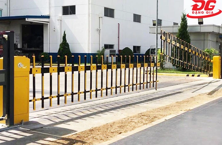 Cần barie dạng hàng rào