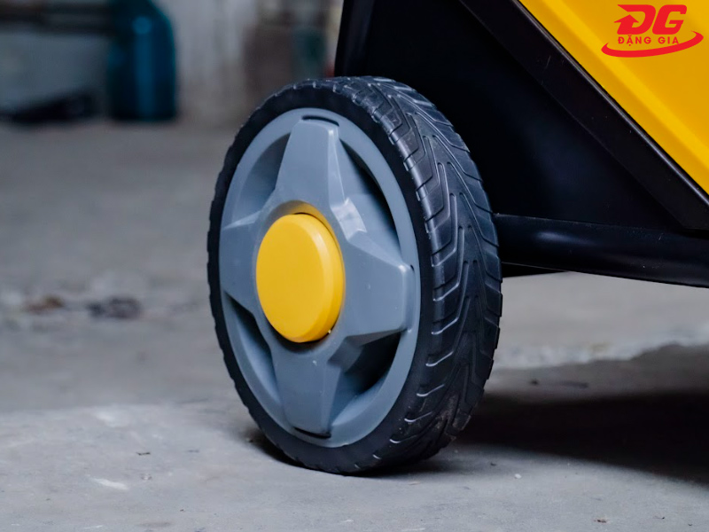 Bánh xe máy xịt rửa xe Kumisai KMS3300