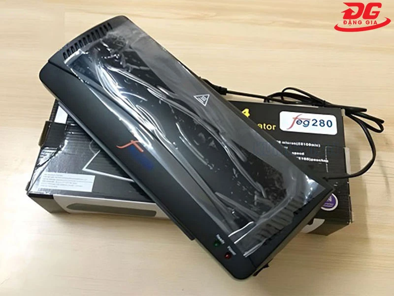 Máy ép plastic A4 giá rẻ FEG 280